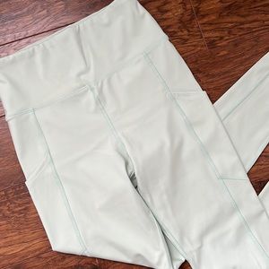 American Eagle Outfitters High Waisted The Everything Pocket Legging